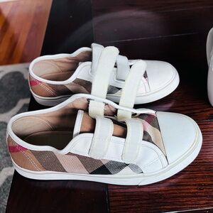 Burberry Girls' House Check Woven Sneakers Neutrals 34 eu size